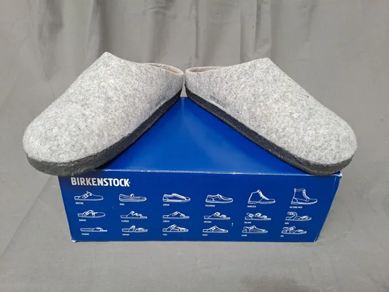 BOXED PAIR OF BIRKENSTOCK ZERMATT RIVET SHOES IN GREY UK SIZE 9