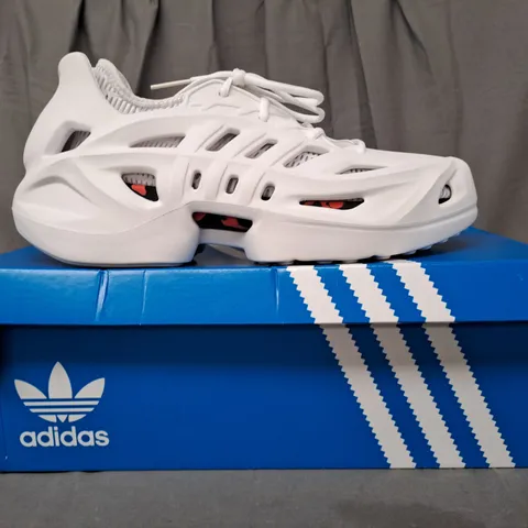 BOXED PAIR OF ADIDAS ADIFOM CLIMACOOL SHOES IN WHITE UK SIZE 11