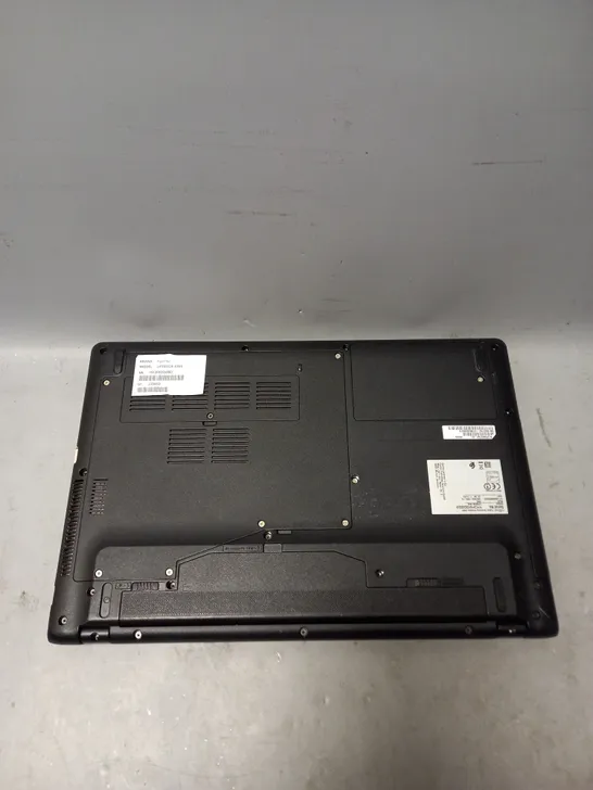 FUJITSU LIFEBOOK A555 LAPTOP IN BLACK