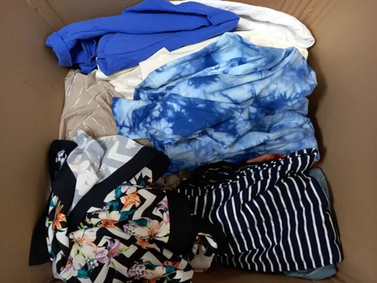 BOX OF APPROX 20 ASSORTED CLOTHING ITEMS TO INCLUDE - JUMPERS TOPS AND TROUSERS 