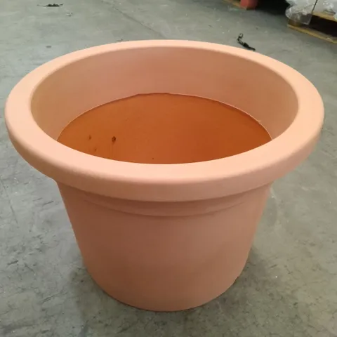 BOXED LARGE PLASTIC PLANT POT