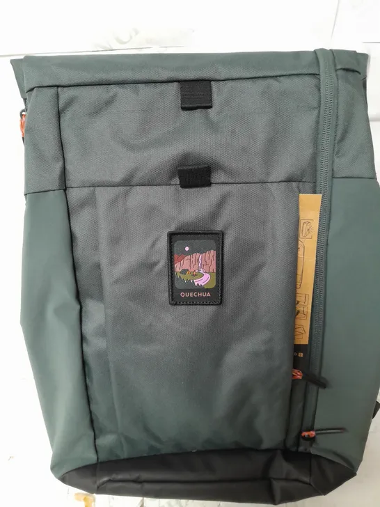 QUECHUA GREEN TRAVEL RUCKSACK 