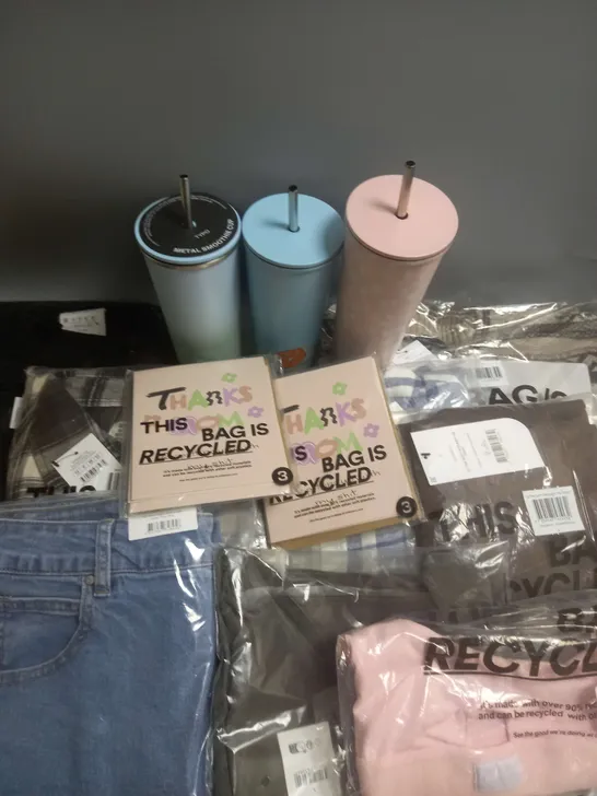 BOX OF APPROXIMATELY 15 ASSORTED HOUSEHOLD/CLOTHING ITEMS TO INCLUDE METAL CUPS, JEANS, SHIRTS ETC