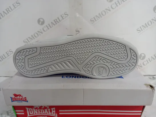 BOXED LONSDALE LEYTON VELCRO IN WHITE - SIZE 6 