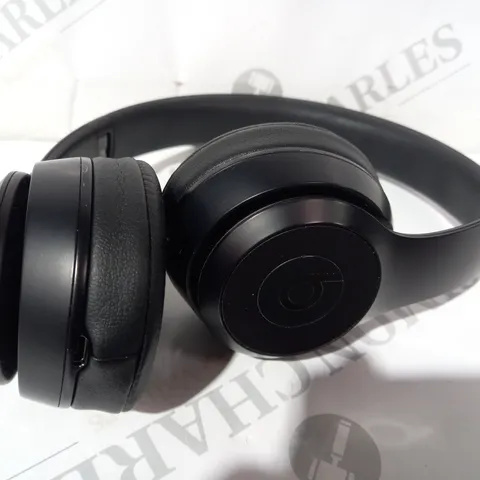 BOXED BEATS BY DR DRE OVER-EAR HEADPHONES IN BLACK