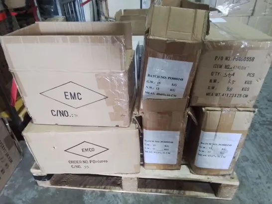 PALLET CONTAINING 11 MULTIPACK BOXES OF ASSORTED LIGHTING ITEMS TO INCLUDE 3-LAMP CEILING LIGHT, DOWNLIGHT AND SPOTLIGHTS