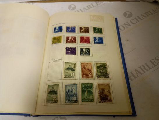 LOT OF A SIGNIFICANT QUANTITY OF INTERNATIONAL STAMPS