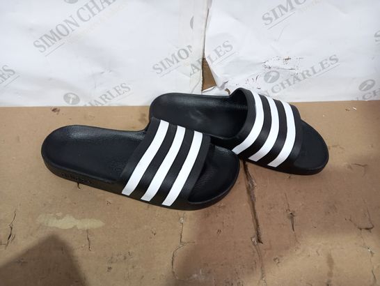 PAIR OF ADIDAS SLIDERS SIZE 9