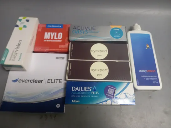 LOT OF ASSORTED EYE CARE ITEMS TO INCLUDE EVERCLEAR, SPECSAVERS AND ACUVUE