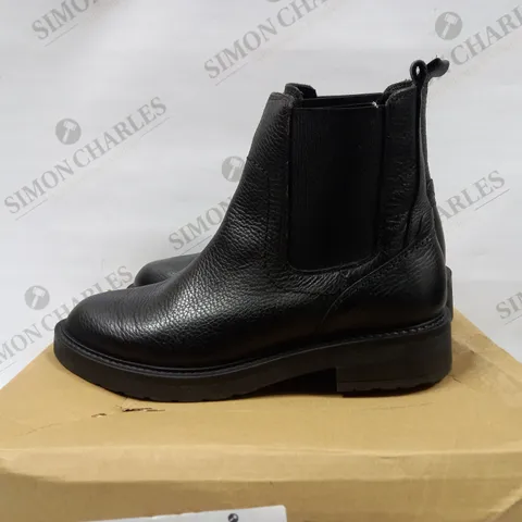 FATFACE BLAKE CHELSEA BOOTS IN BLACK - SIZE 39