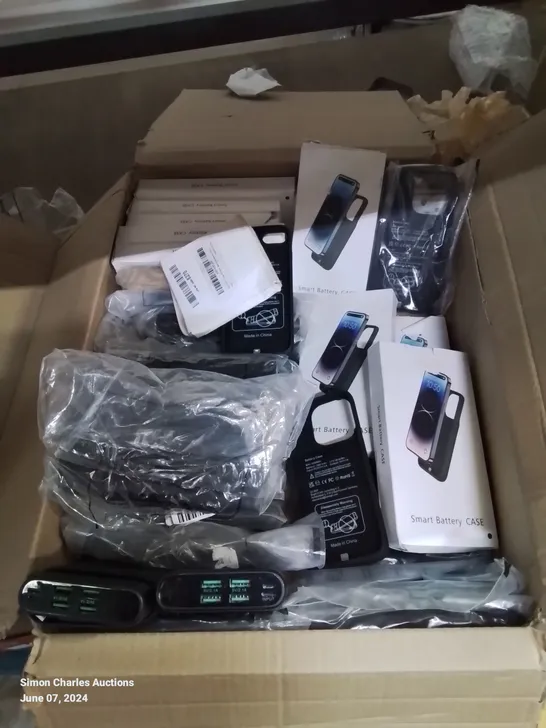 A BOX OF APPROXIMATELY 10 SMART BATTERY CHARGING CASES AND 10 POWER BANKS 