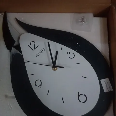 WALL MOUNTED TEAR DROP CLOCK (DAMAGED FRAME)