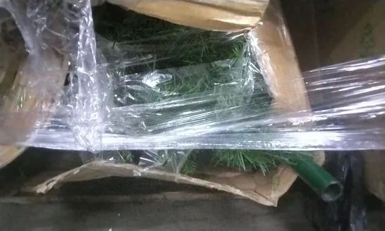 PALLET OF ASSORTED XMAS ITEMS