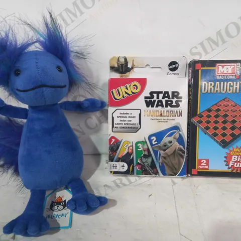 BOX OF APPROXIMATELY 10 ASSORTED TOYS AND GAMES TO INCLUDE DRAUGHTS, UNO - STAR WARS EDITION, JELLYCAT AXOLOTL PLUSH TOY, ETC