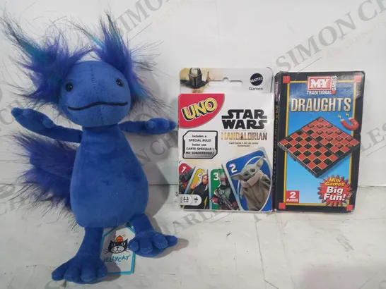 BOX OF APPROXIMATELY 10 ASSORTED TOYS AND GAMES TO INCLUDE DRAUGHTS, UNO - STAR WARS EDITION, JELLYCAT AXOLOTL PLUSH TOY, ETC