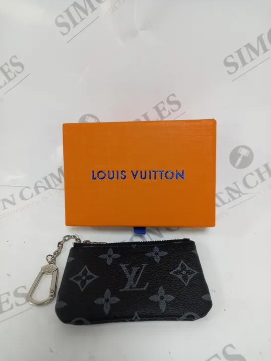 LOUIS VUITTON HANGING TROUSER POUCH 