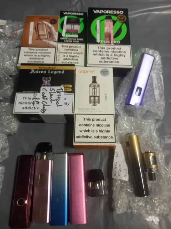 LOT OF APPROXIMATELY 25 ASSORTED VAPING ITEMS TO INCLUDE VAPORESSO AND ASPIRE