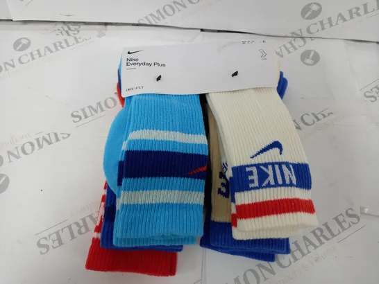 NIKE EVERYDAY PLUS DRI-FIT SOCKS IN VARYING COLOURS AND DESIGNS - 6 PAIRS - UK 5-8