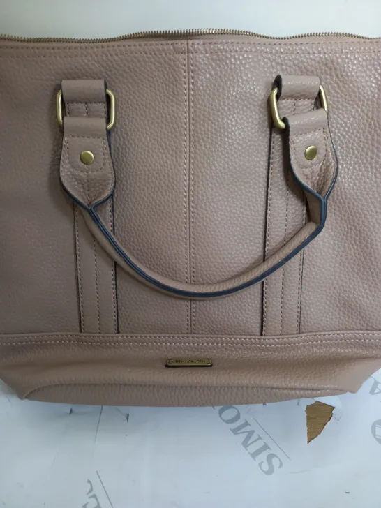 OLLIE & NIC HANDBAG IN BEIGE