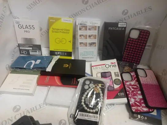 APPROXIMATELY 30 ASSORTED PHONE ACCESSORIES INCLUDING SCREEN PROTECTORS AND PHONE CASES FOR VARIOUS MODELS