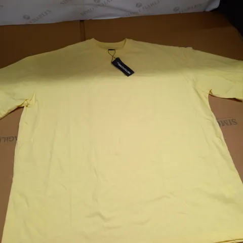 PRETTYLITTLETHING YELLOW BOXY T-SHIRT - UK 8