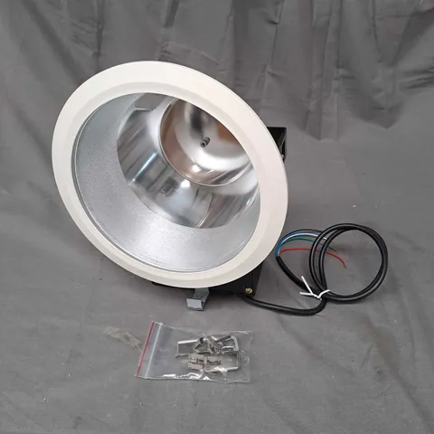 BOX OF APPROXIMETLY 5 UNBRANDED RECESSED DOWNLIGHT CHROME & WHITE 