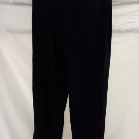 BLACK SWEATY BETTY GYM JOGGERS 