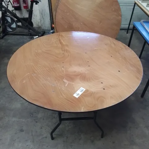 ROUND WOODEN TABLE WITH BLACK LEGS 