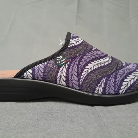 BOXED PAIR OF FLYFLOT SLIP-ON SHOES IN PURPLE EU SIZE 41
