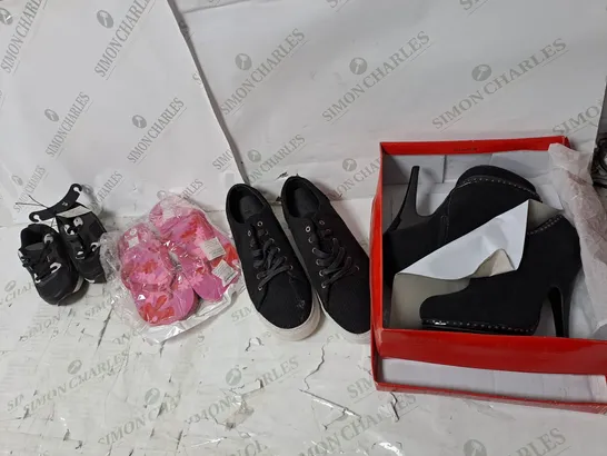 APPROXIMATELY 10 PAIRS  OF ASSORTED SHOES TO INCLUDE BOXED AND UNBOXED TRAINERS, FLIPFLOPS AND BOOTS