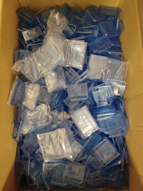 BOX OF LARGE QUANTITY OF TECH21 GLASS ALIGNMENT APPLICATORS 