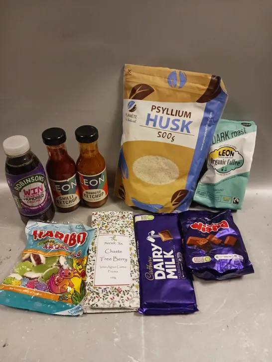 APPROXIMATELY 15 ASSORTED FOOD/DRINK PRODUCTS TO INCLUDE PSYLLIUM HUSK, LEON SAUCES, DAIRY MILK CHOCOLATE ETC 