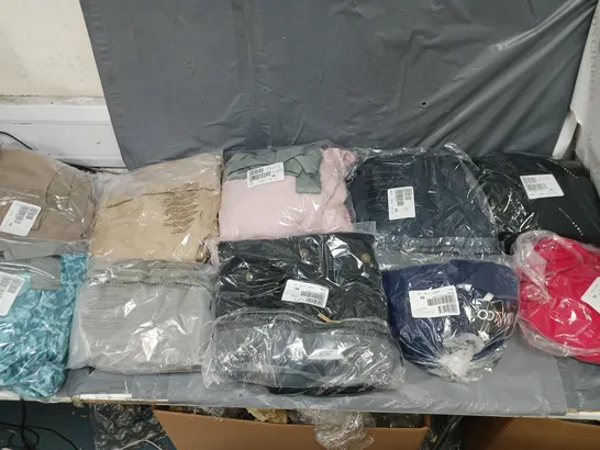 BOX OF APPROXIMATELY 10 ASSORTED PIECES OF CLOTHING IN VARIOUS STYLES, SIZES, AND BRANDS 