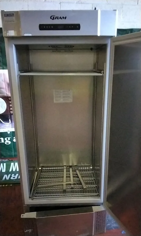 GRAM TALL ONE DOOR LEFT HAND COMMERCIAL FRIDGE 