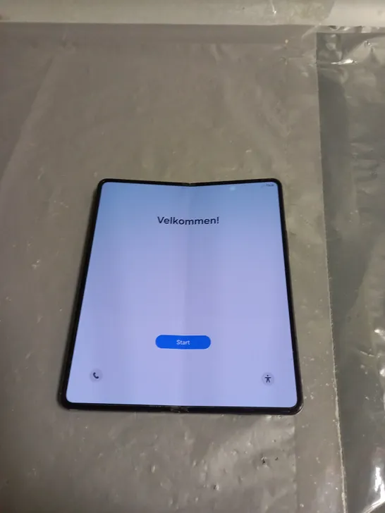 SAMSUNG GALAXY Z FOLD SMARTPHONE