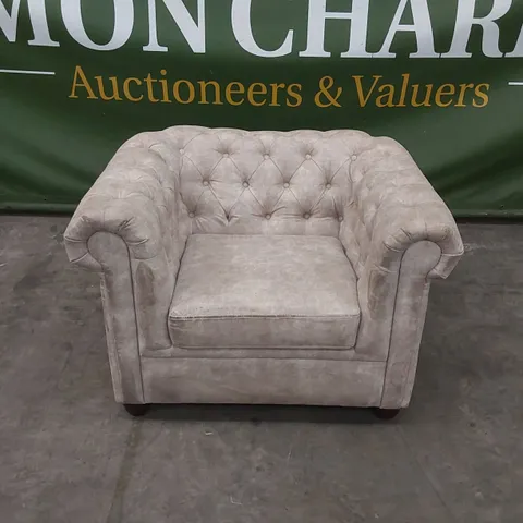 DESIGNER CHESTERFIELD STYLE FABRIC UPHOLSTERED ARMCHAIR 