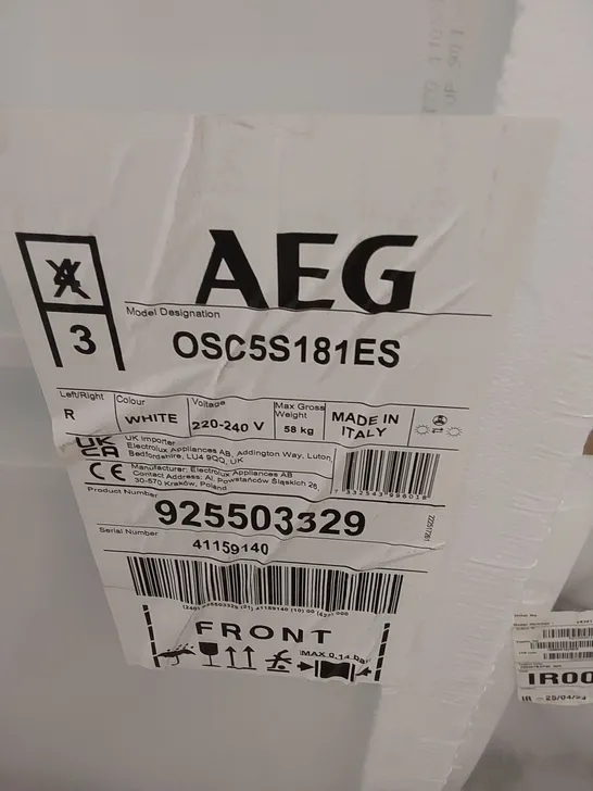 AEG OSC5S181ES LOW FROST INTEGRATED FRIDGE FREEZER, SLIDING HINGE, 70/30 RRP £500