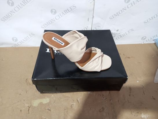 BOXED PAIR OF DUNE LONDON HIGH HEELS SIZE 40