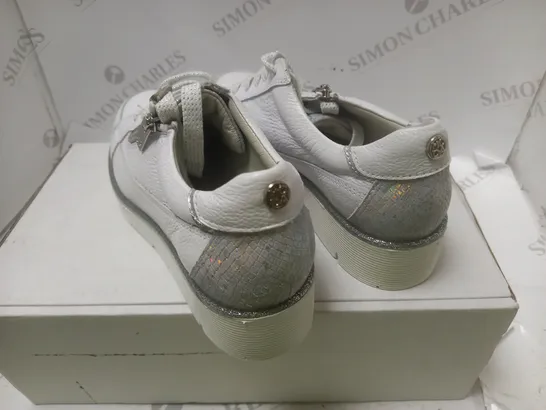 BOXED MODA WHITE TRAINER SHOE - SIZE 5