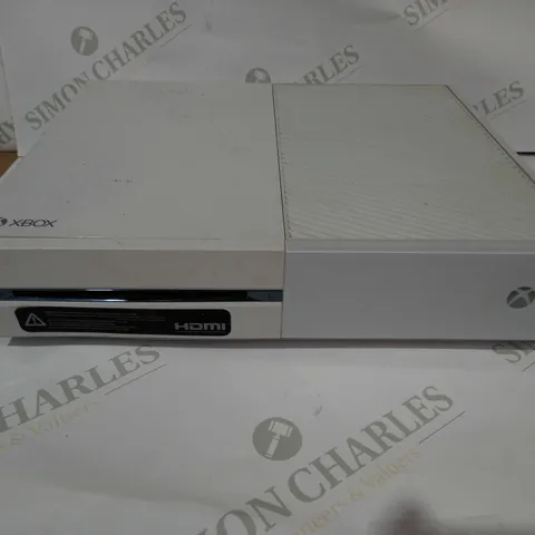 XBOX ONE CONSOLE - WHITE