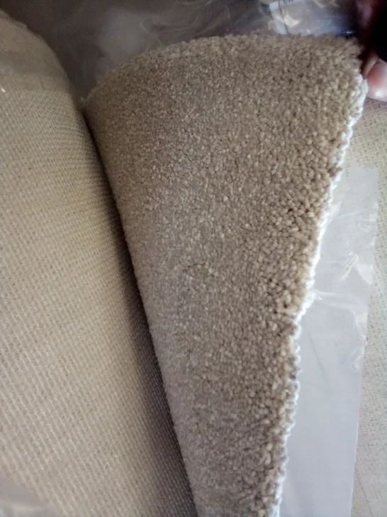 ROLL OF QUALITY ULTIMATE IMPRESSIONS MERIT CARPET 8*5M