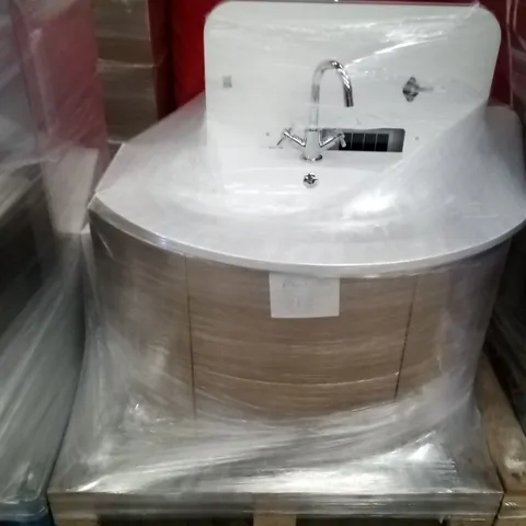 PALLET OF ASSORTED END OF LINE BATHROOM STOCK INCLUDING BASINS & BASIN CABINETS