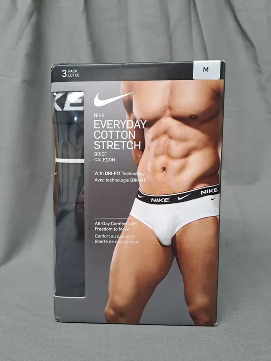 NIKE PACK OF 3 BRIEFS IN BLACK SIZE MEDIUM