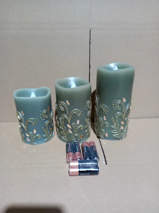 ALISON CORK SET OF PRE LIT FLAMELESS CANDLES