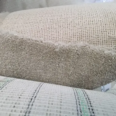 ROLL OF QUALITY NATURAL CARPET