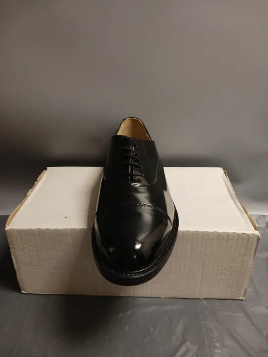 BOXED ORION BLACK PATENT MENS SHOES SIZE 10