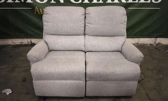 QUALITY BRITISH DESIGNED & MANUFACTURED G PLAN NEWMARKET 2 SEATER POWER RECLINER PIERO SILVER FABRIC SOFA 