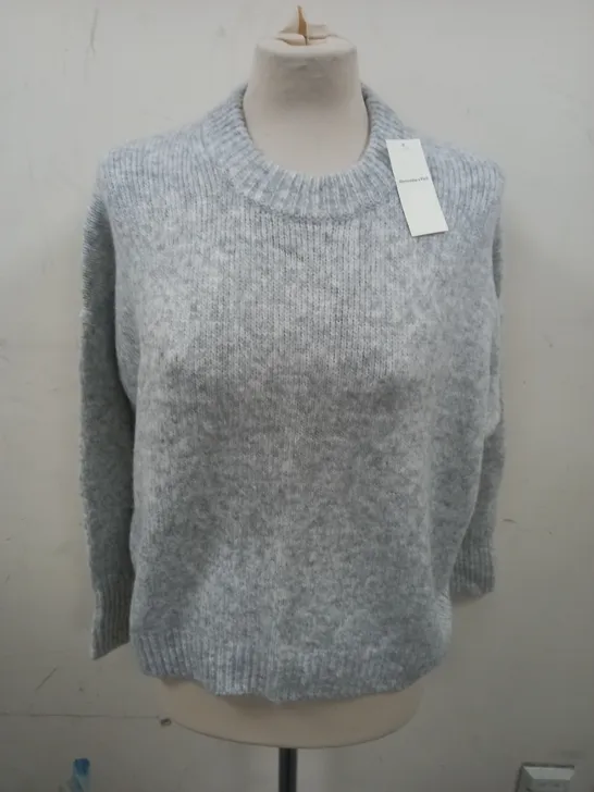 ABERCROMBIE & FITCH GREY KNIT JUMPER - SMALL