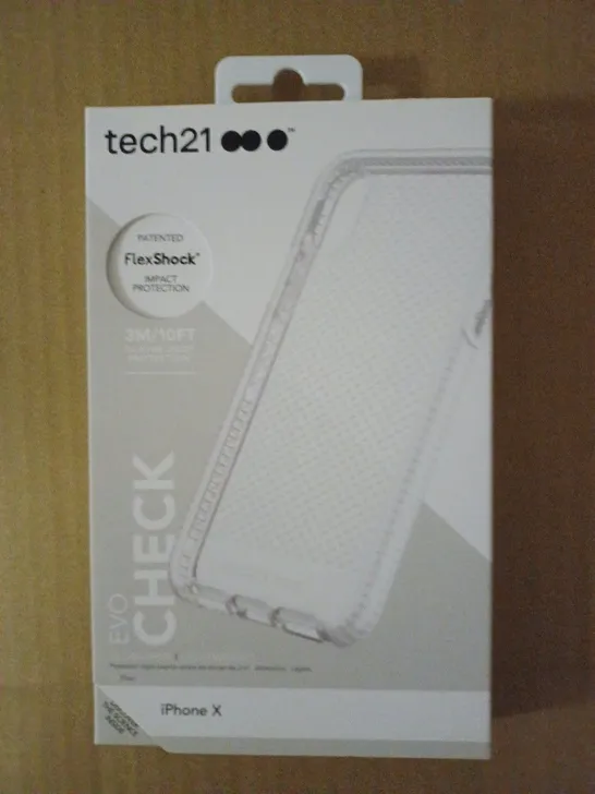 LOT OF APPROXIMATELY 60 BRAND NEW BOXED TECH 21 EVO CHECK CASE WITH FLEXSHOCK 10FT 3-LAYER DROP PROTECTION FOR IPHONE X T21-5856 CLEAR/WHITE 