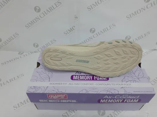 SKETCHERS BREATHE EASY TRAINER - NATURAL SIZE UK 7